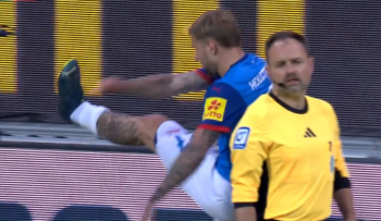 Tymoteusz Puchacz wściekły. Grał fatalnie i został zdjęty jeszcze przed przerwą (VIDEO)